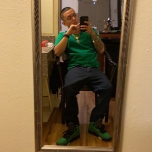 Meet your Posher, Jonathan